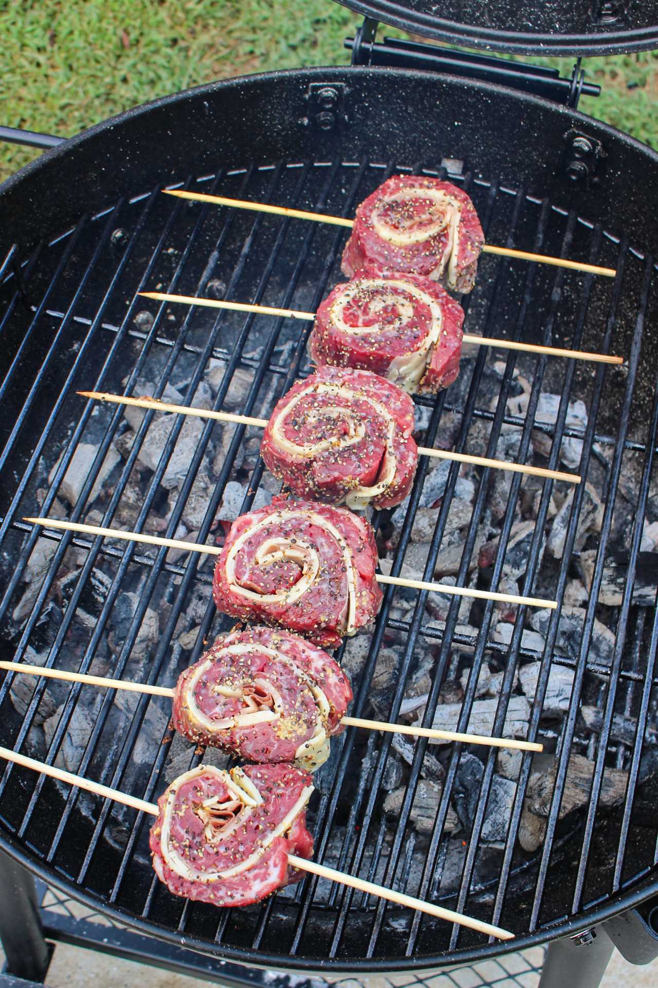 Cheesy Steak Pinwheels