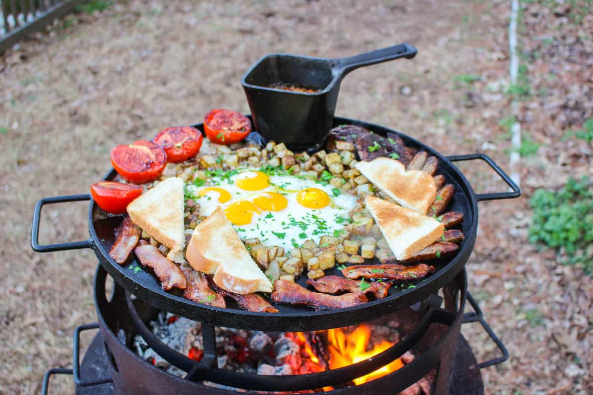 Breakfast Fry Up finished and ready to eat!