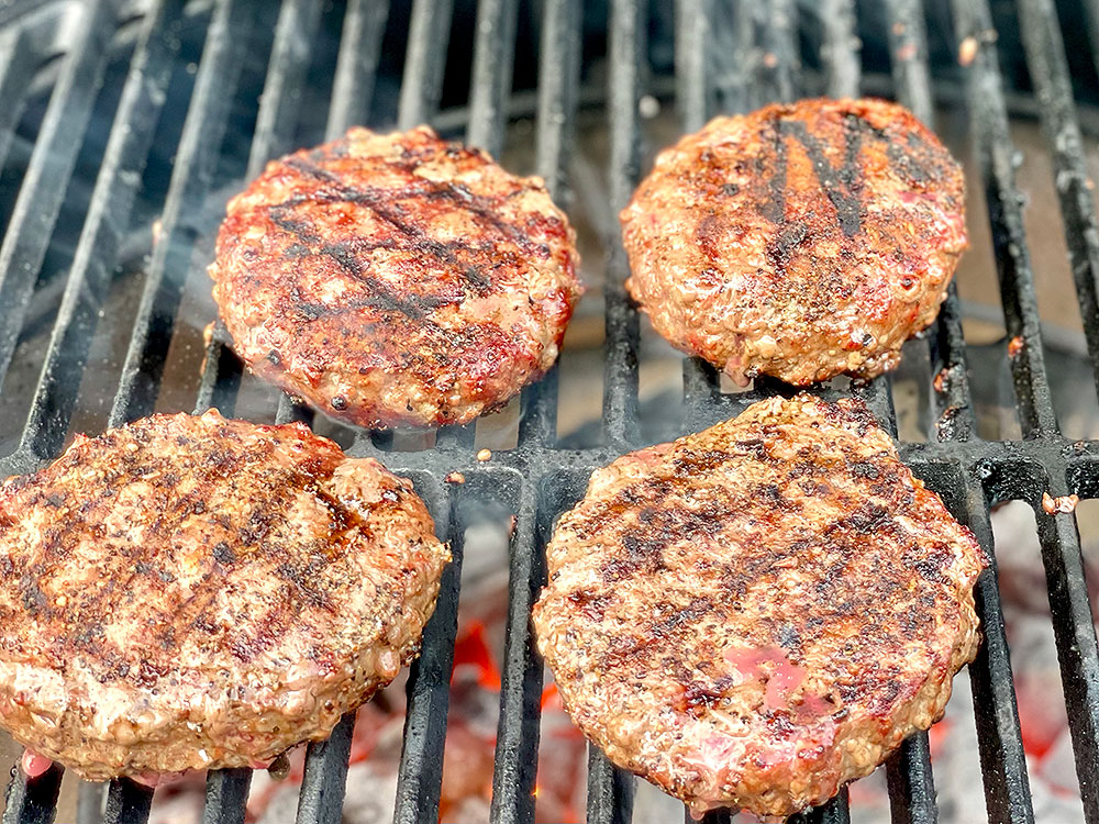 Burgers Grilling