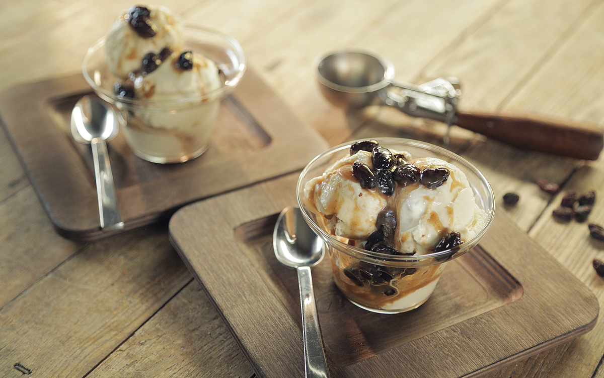 Smoked Ice Cream with Rum Raisin Sauce