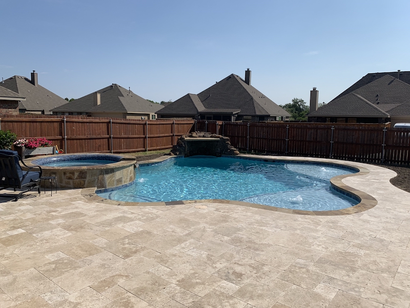 Understanding Saltwater vs. Chlorine Pools: The Basics