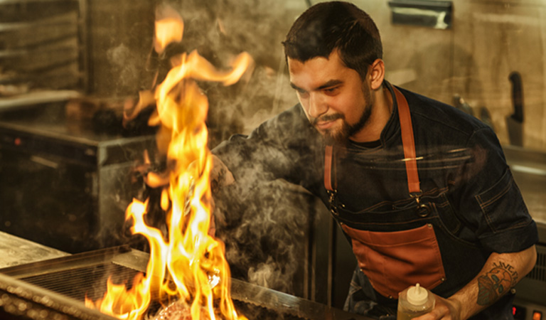 12 Manly Grilling Aprons for Men (Personalized For Grilling)